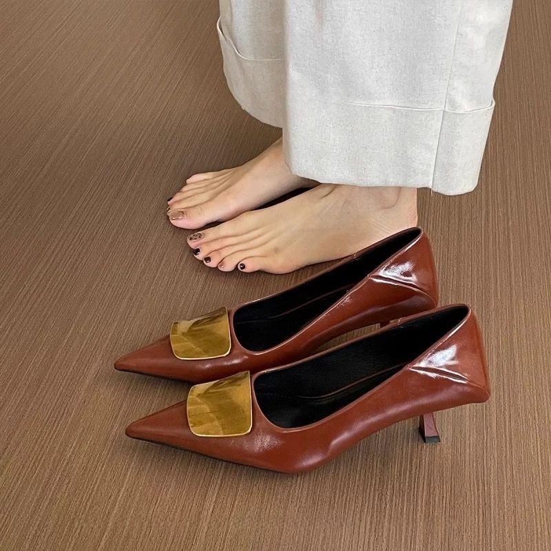 Французские туфли с острым нос – обзор и цена Court Heel Pointed