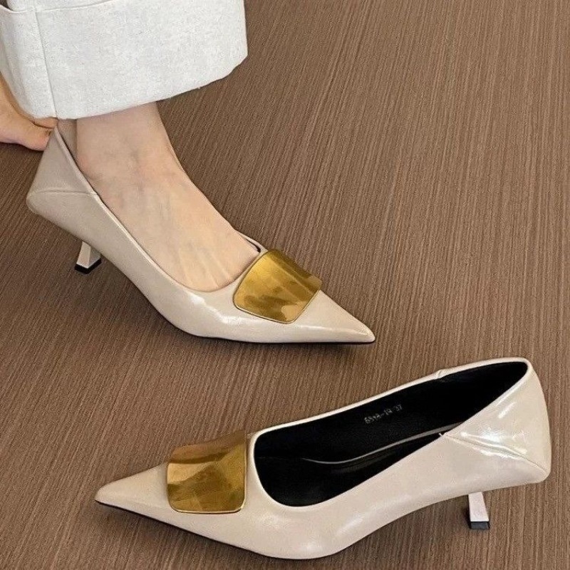 Французские туфли с острым нос – обзор и цена Court Heel Pointed
