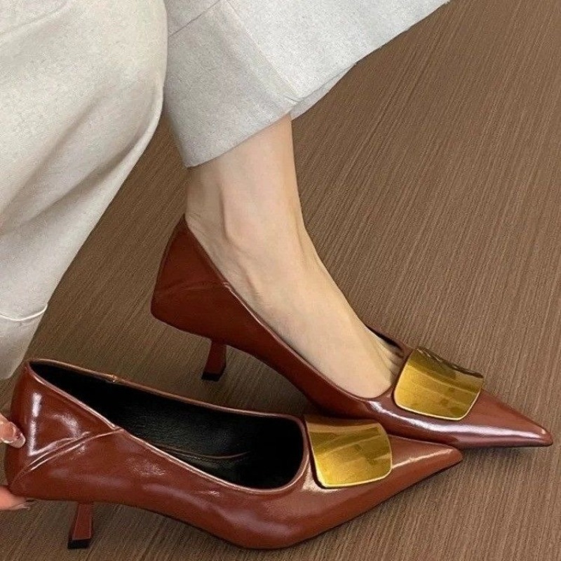 Французские туфли с острым нос – обзор и цена Court Heel Pointed